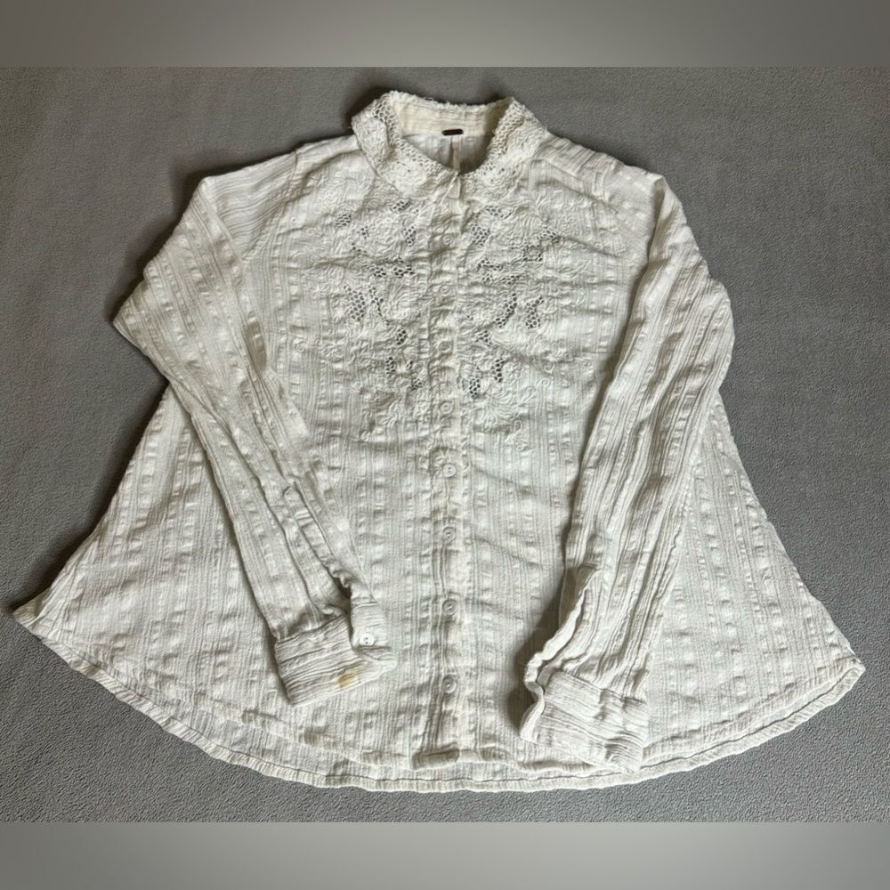 Free people long sleeved shirt Size XS